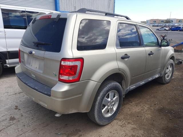 1FMCU0DG7BKA39048 - 2011 FORD ESCAPE XLT GOLD photo 3