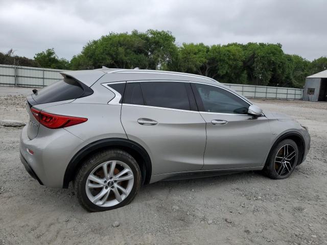 SJKCH5CP3KA007059 - 2019 INFINITI QX30 PURE SILVER photo 3