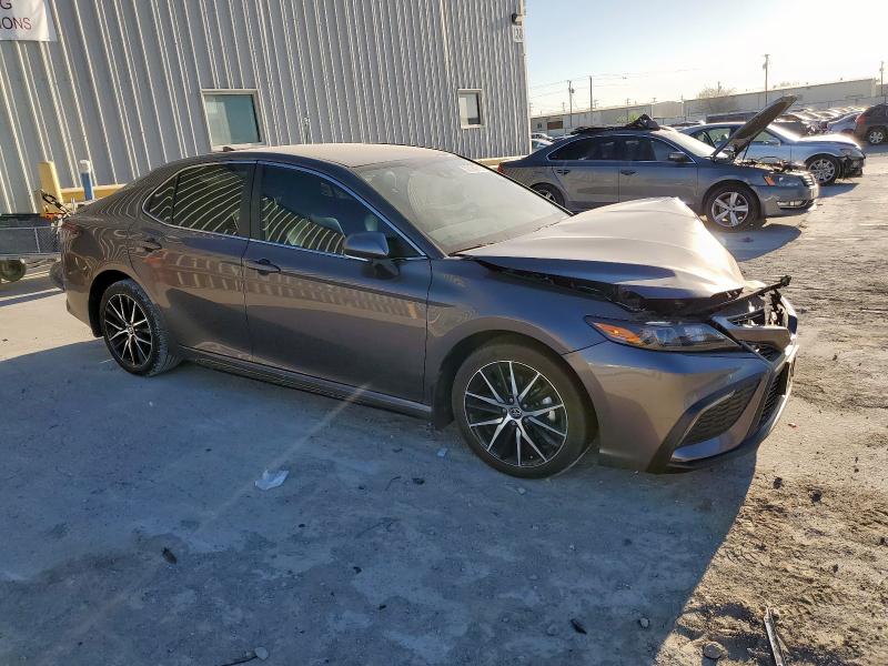 4T1T11AK9RU856267 - 2024 TOYOTA CAMRY SE NIGHT SHADE CHARCOAL photo 4