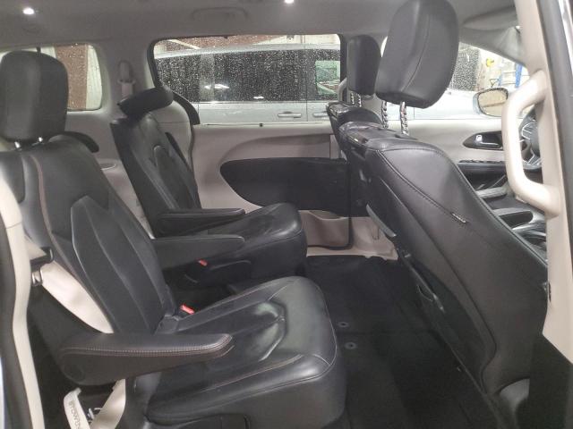 2C4RC1EGXHR816581 - 2017 CHRYSLER PACIFICA TOURING L PLUS GRAY photo 11