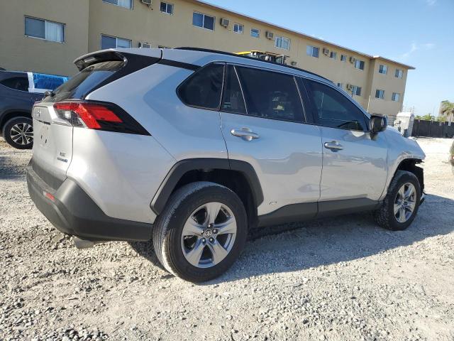 4T3LWRFV5RU163514 - 2024 TOYOTA RAV4 LE ნაცრისფერი ფოტო 3