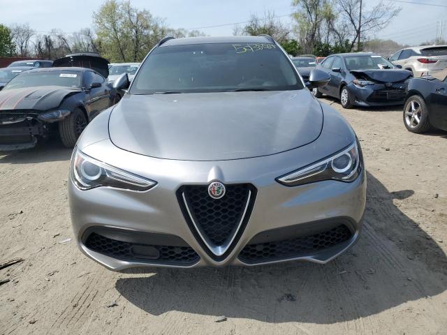 ZASFAKNNXJ7B79087 - 2018 ALFA ROMEO STELVIO TI SPORT GRAY photo 5