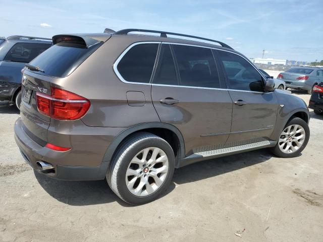 5UXZV4C5XDL993288 - 2013 BMW X5 XDRIVE35I BROWN photo 3