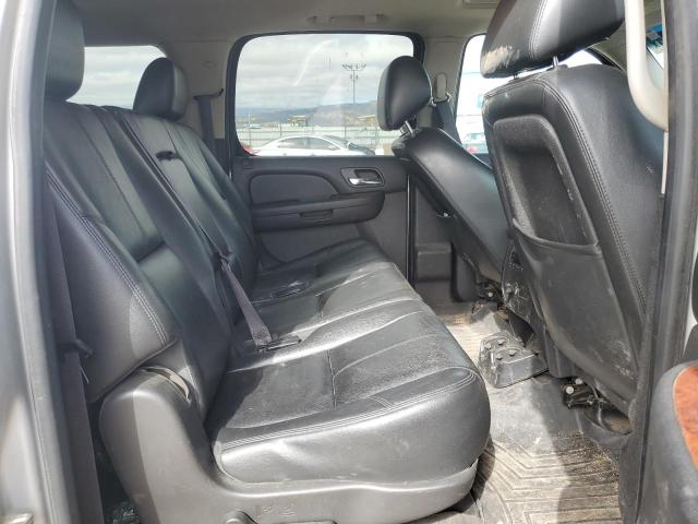 1GNSKJE70DR351675 - 2013 CHEVROLET SUBURBAN K1500 LT SILVER photo 11