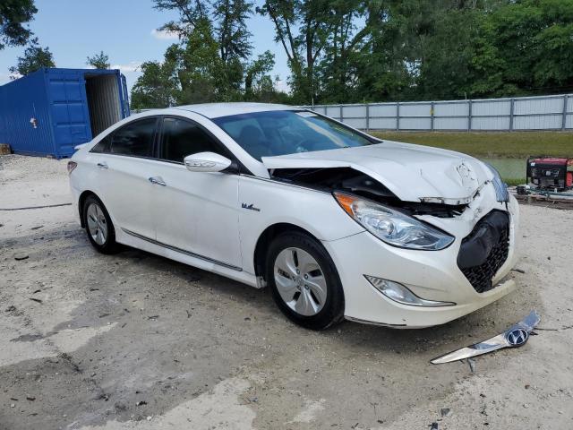 KMHEC4A46FA132894 - 2015 HYUNDAI SONATA HYBRID WHITE photo 4