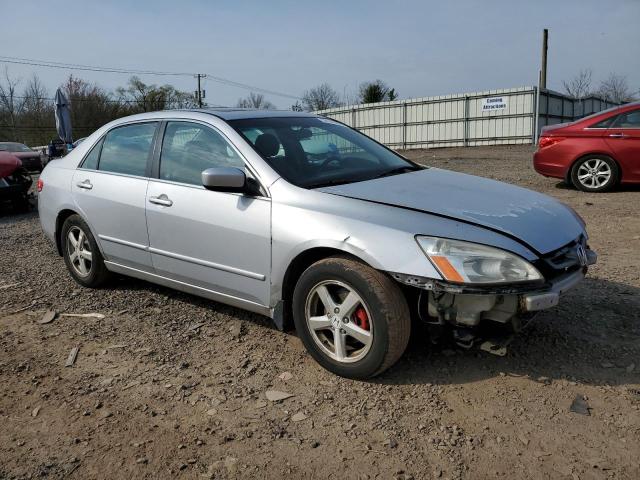 1HGCM56703A128550 - 2003 HONDA ACCORD EX SILVER photo 4