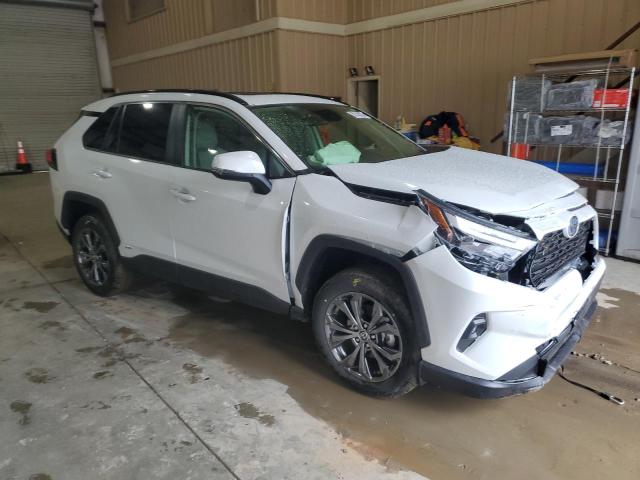 JTMB6RFV9PD086118 - 2023 TOYOTA RAV4 XLE PREMIUM WHITE photo 4