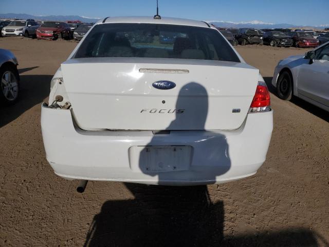 1FAHP35N89W191090 - 2009 FORD FOCUS SE WHITE photo 6