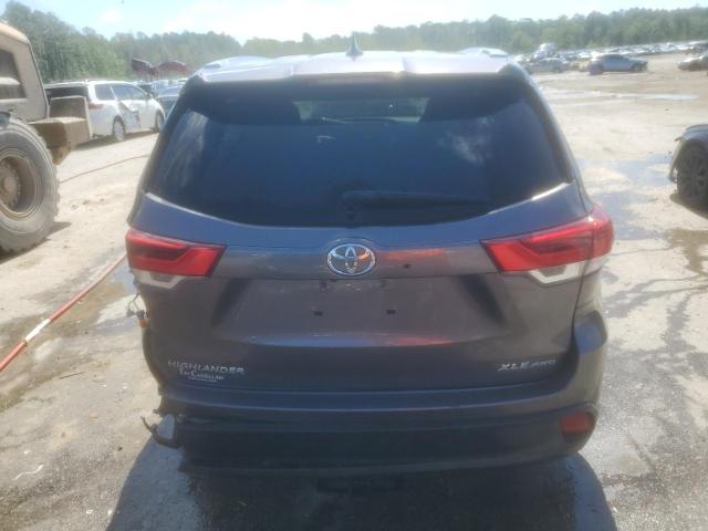 5TDJZRFH1JS562354 - 2018 TOYOTA HIGHLANDER SE GRAY photo 6