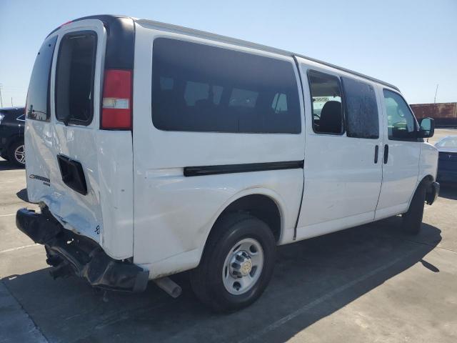 1GAWGPFA4D1189176 - 2013 CHEVROLET EXPRESS G2 LS WHITE photo 3