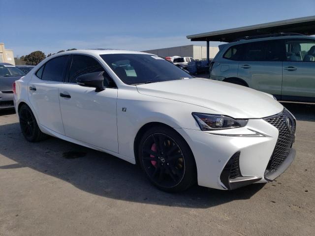 JTHBA1D27J5074705 - 2018 LEXUS IS 300 WHITE photo 4