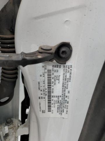 1FADP3E26JL215719 - 2018 FORD FOCUS S WHITE photo 12