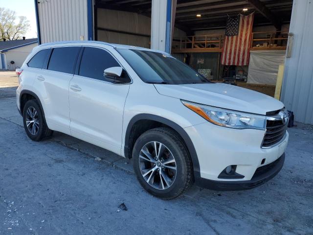 5TDKKRFH7GS176801 - 2016 TOYOTA HIGHLANDER XLE WHITE photo 4