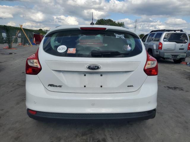 1FAHP3M27CL254714 - 2012 FORD FOCUS SEL WHITE photo 6