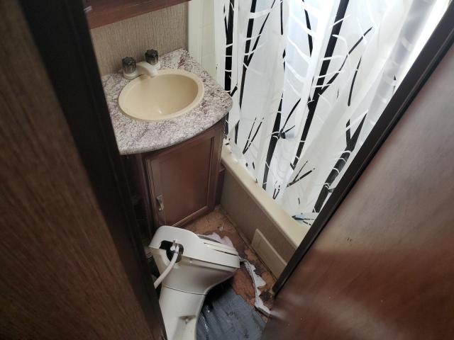 4YDT2922XGT416122 - 2016 KEYSTONE PASSPORT TAN photo 8