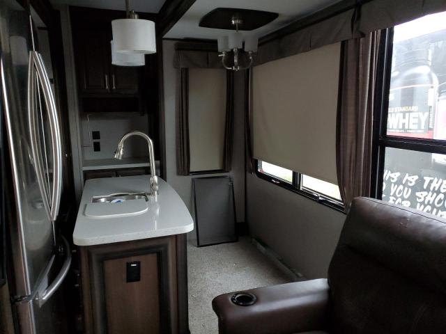 4YDF33227KE780891 - 2019 ALPI 5TH WHEEL CREAM photo 6