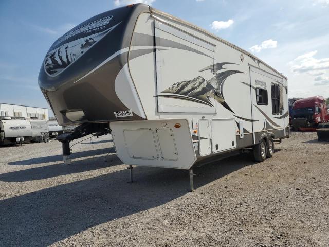 4YDF29524D4730718 - 2013 KEYSTONE TRAILER WHITE photo 2