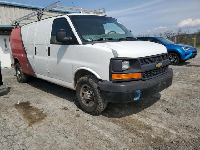 1GCWGGFA2E1166164 - 2014 CHEVROLET EXPRESS G2 WHITE photo 4