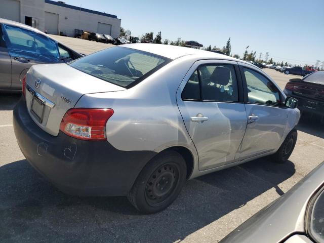 JTDBT923571126919 - 2007 TOYOTA YARIS GRAY photo 3