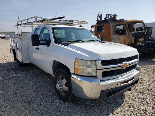 1GBJK79K19E108448 - 2009 CHEVROLET SILVERADO K3500 WHITE photo 4