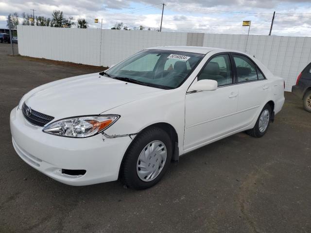 JTDBE32K340255161 - 2004 TOYOTA CAMRY LE WHITE photo 1