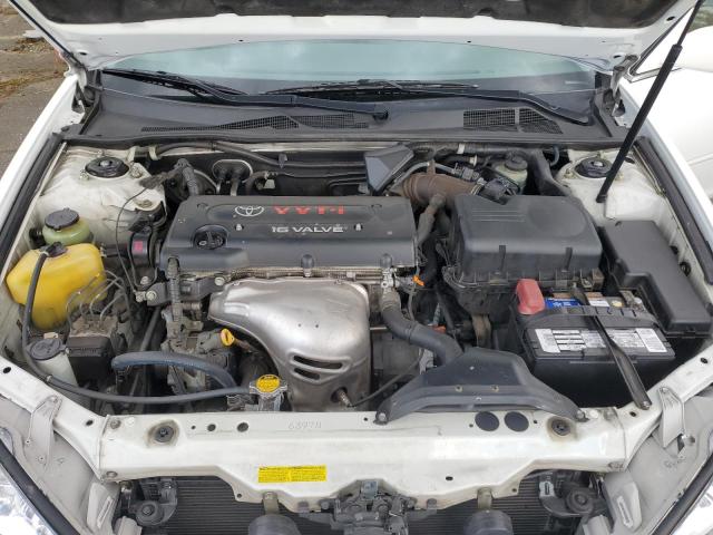 JTDBE32K340255161 - 2004 TOYOTA CAMRY LE WHITE photo 11