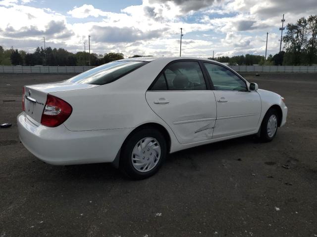 JTDBE32K340255161 - 2004 TOYOTA CAMRY LE WHITE photo 3