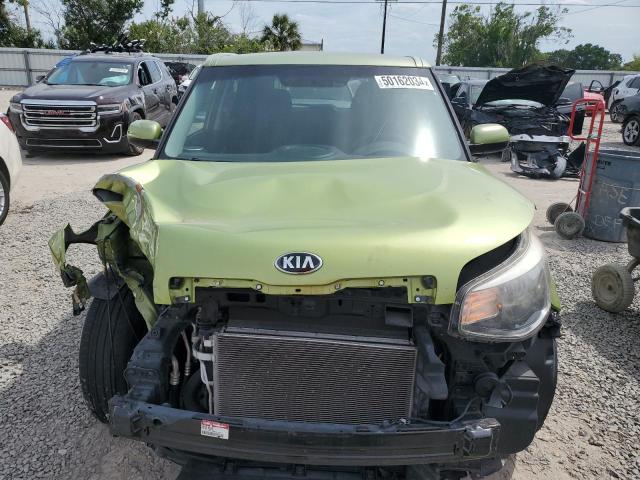 KNDJN2A28G7871957 - 2016 KIA SOUL GREEN photo 5