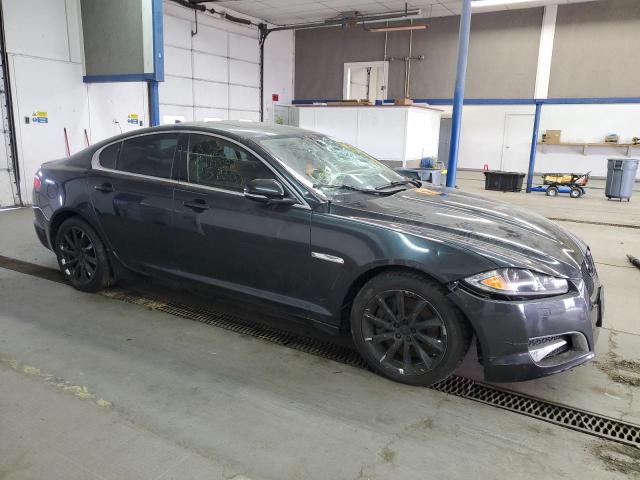 SAJWA0ES5DPU02483 - 2013 JAGUAR XF BLACK photo 4