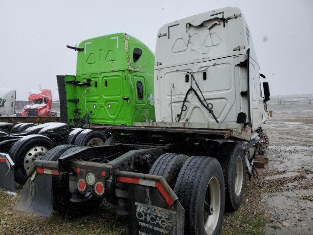 3AKJHHDR3JSJX7417 - 2018 FREIGHTLINER CASCADIA 1 WHITE photo 4