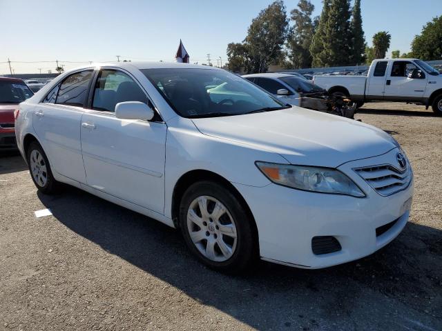 4T4BF3EK7BR158531 - 2011 TOYOTA CAMRY BASE WHITE photo 4