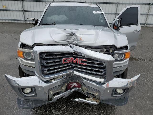 1GT12TE81GF263846 - 2016 GMC SIERRA K2500 SLT SILVER photo 11