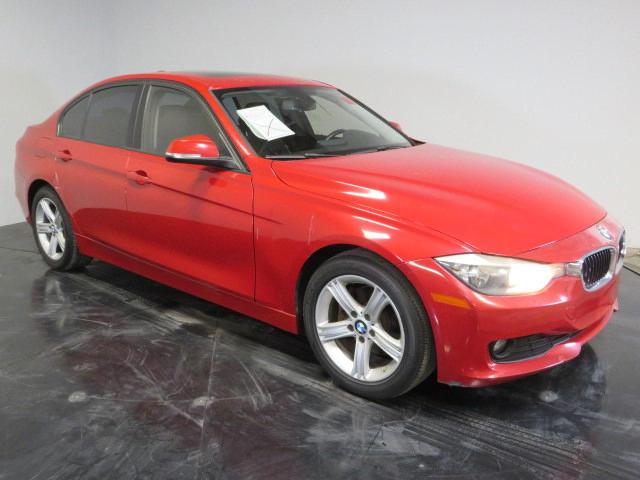 WBA3B1C58DF461693 - 2013 BMW 320 I RED photo 1