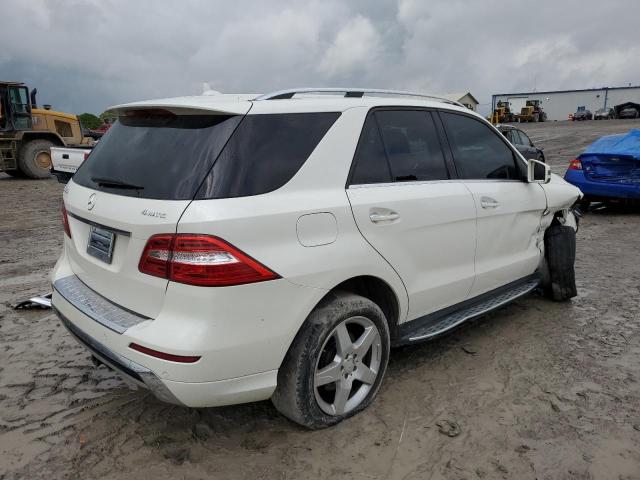 4JGDA7DB5DA188528 - 2013 MERCEDES-BENZ ML 550 4MATIC WHITE photo 3