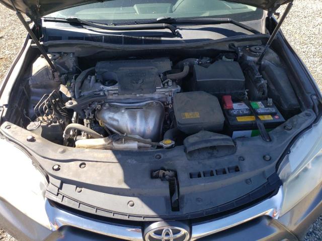 4T4BF1FK9FR490477 - 2015 TOYOTA CAMRY LE GRAY photo 11