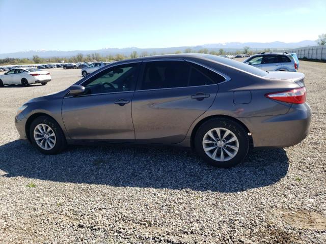 4T4BF1FK9FR490477 - 2015 TOYOTA CAMRY LE GRAY photo 2
