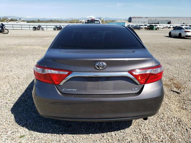 4T4BF1FK9FR490477 - 2015 TOYOTA CAMRY LE GRAY photo 6