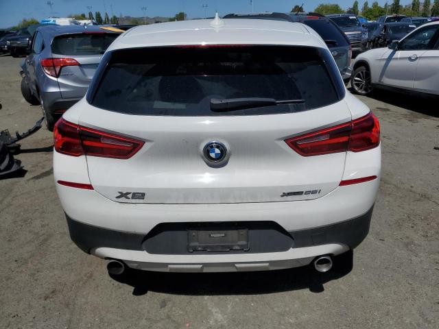 WBXYJ5C38JEF71622 - 2018 BMW X2 XDRIVE28I WHITE photo 6