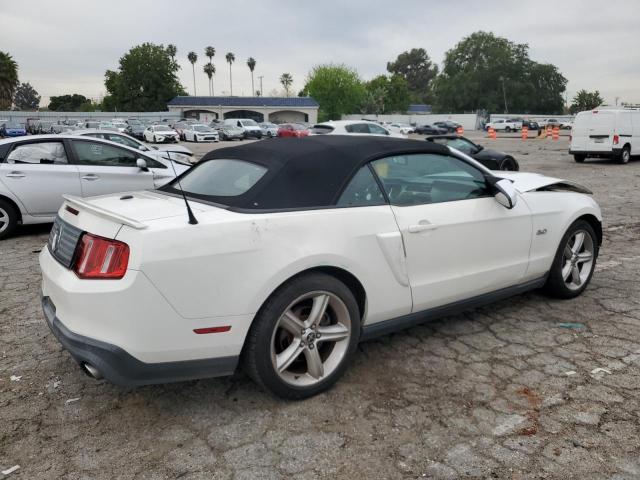 1ZVBP8FF5B5154933 - 2011 FORD MUSTANG GT WHITE photo 3