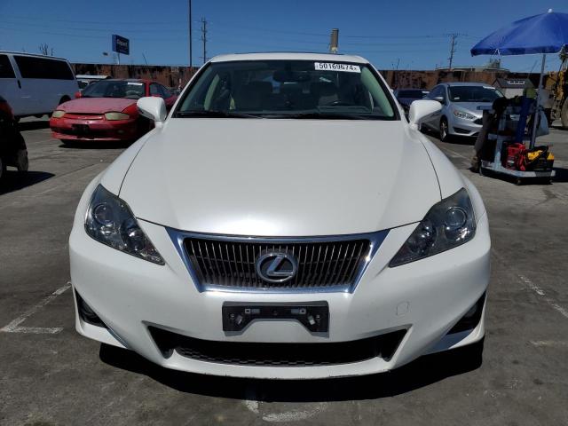 JTHBF5C26B2101227 - 2011 LEXUS IS 250 WHITE photo 5