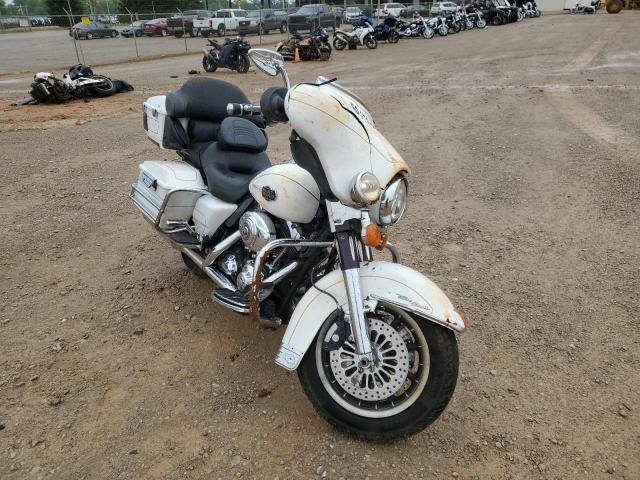 1HD1FC4168Y652530 - 2008 HARLEY-DAVIDSON FLHTCUI 白色 照片 1