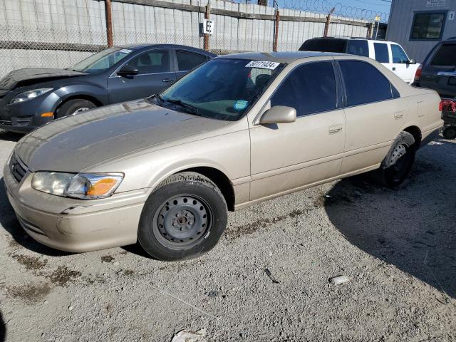 JT2BG22K1Y0469472 - 2000 TOYOTA CAMRY CE TAN photo 1