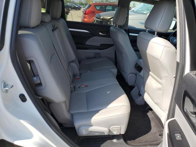 5TDKKRFH0GS174825 - 2016 TOYOTA HIGHLANDER XLE WHITE photo 11