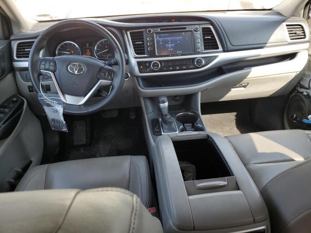 5TDKKRFH0GS174825 - 2016 TOYOTA HIGHLANDER XLE WHITE photo 8