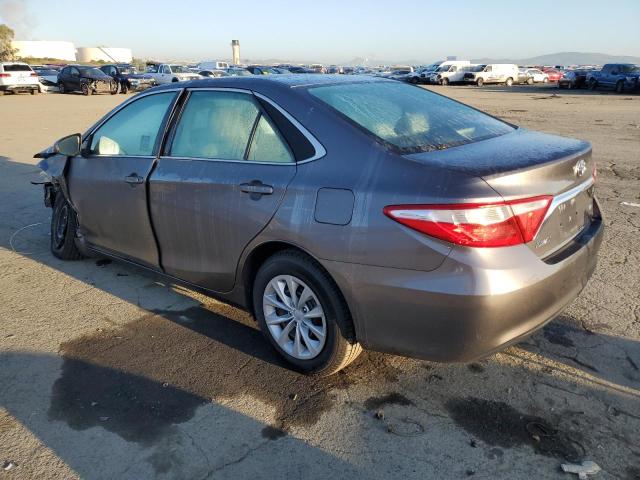 4T4BF1FK2FR514862 - 2015 TOYOTA CAMRY LE GRAY photo 2