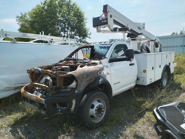 3C7WRNBL6KG616517 - 2019 RAM 5500 WHITE photo 2