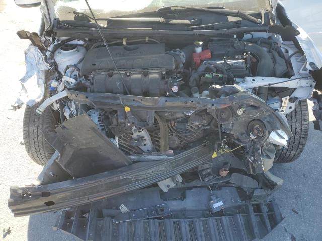 3N1AB7AP1JY307089 - 2018 NISSAN SENTRA S 白色 照片 11