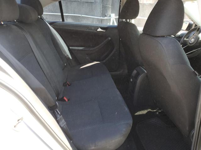 3VW2K7AJ5DM282333 - 2013 VOLKSWAGEN JETTA BASE فضي صورة 10