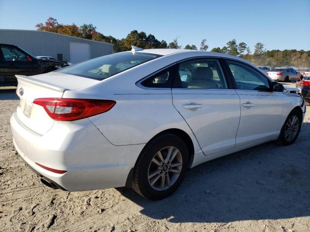 5NPE24AF6FH175259 - 2015 HYUNDAI SONATA SE WHITE photo 3