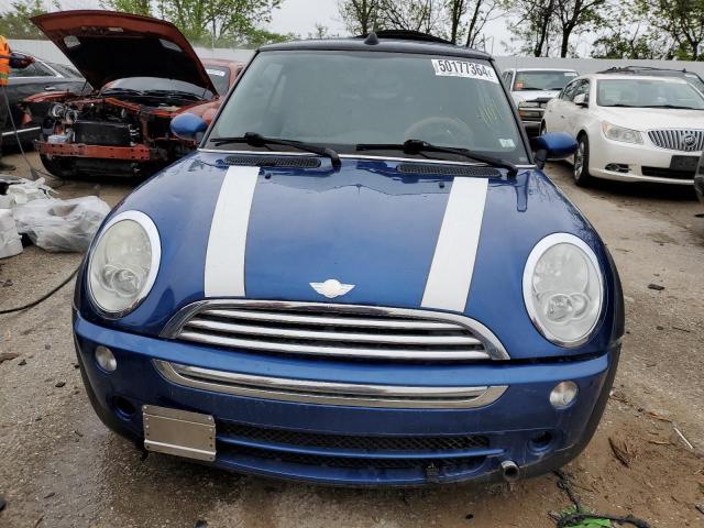 WMWRF33598TF68286 - 2008 MINI COOPER BLUE photo 5